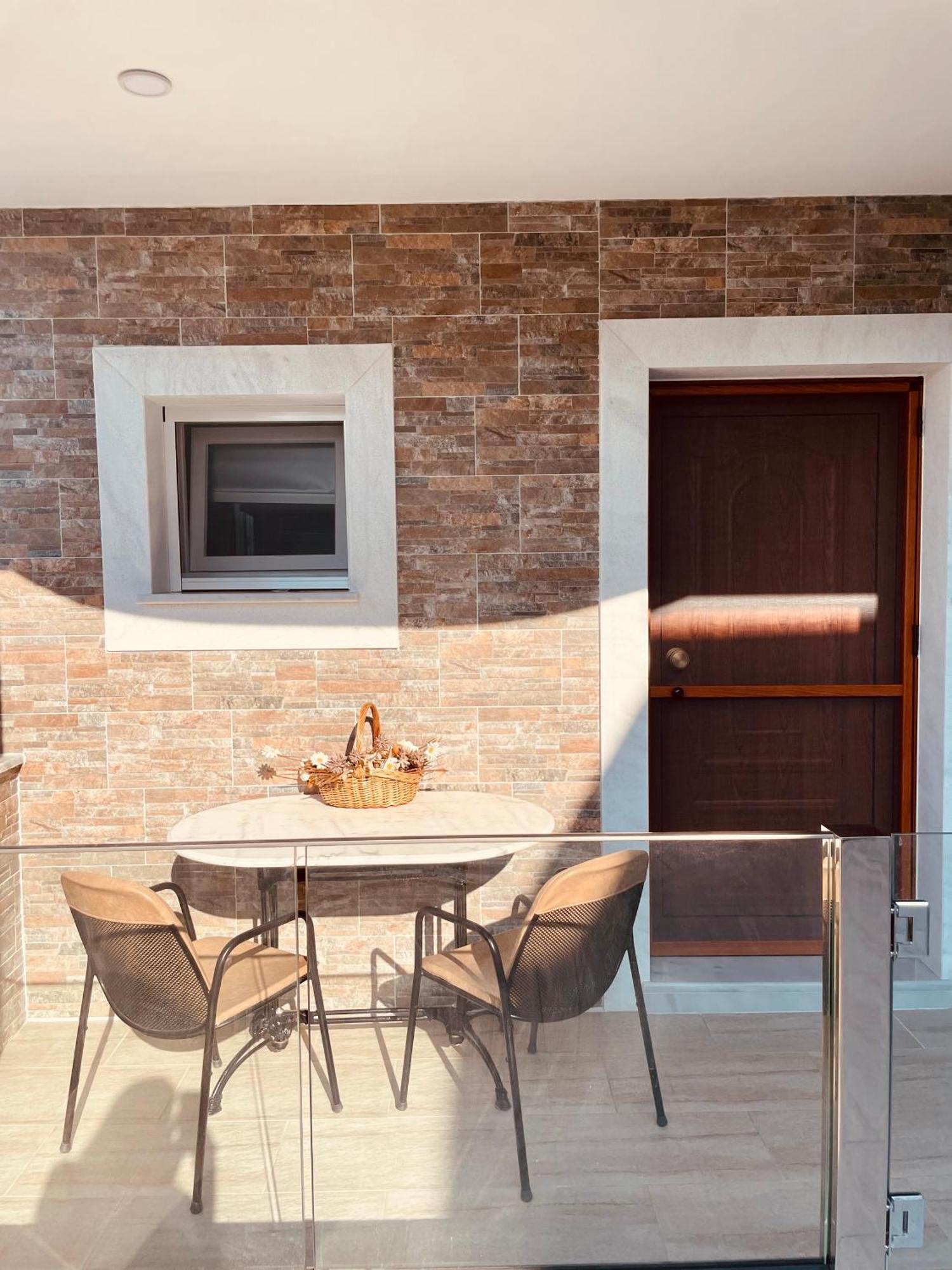 Iris Luxury House Apartment Agioi Deka  Екстериор снимка
